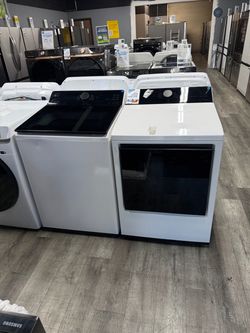 LG - 5.5 Cu Ft Extra Large Capacity Top Load Washer With AI Sensing & 7.3 Cu Ft 220 Volt Electric Dryer Laundry Pair in Alpine White 🔌