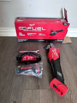 Milwaukee 4-1/2-6 inch fuel grinder m18