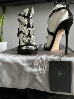 Giuseppe Zanotti Crystal Wing Sandals – Size 6 – $2,125 Retail