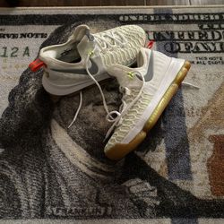 Kd Brand New Size 5.5 Girls