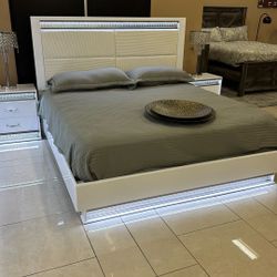 6 PC Bedroom Set - white with Led Lights 