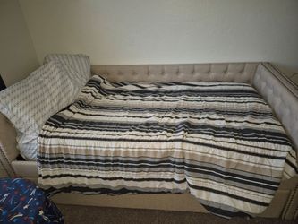 Trundel Bed