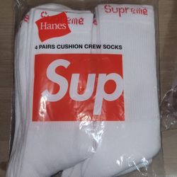 Supreme Crew Socks Nwt