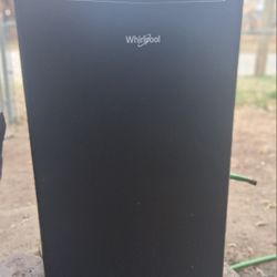 Whirlpool Mini Fridge 