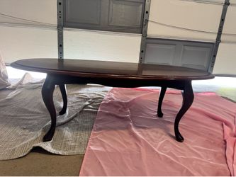 Queen Anne Style Wood Coffee Table