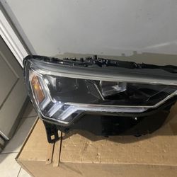 2019-2024 Audi Q3 Right Headlight 