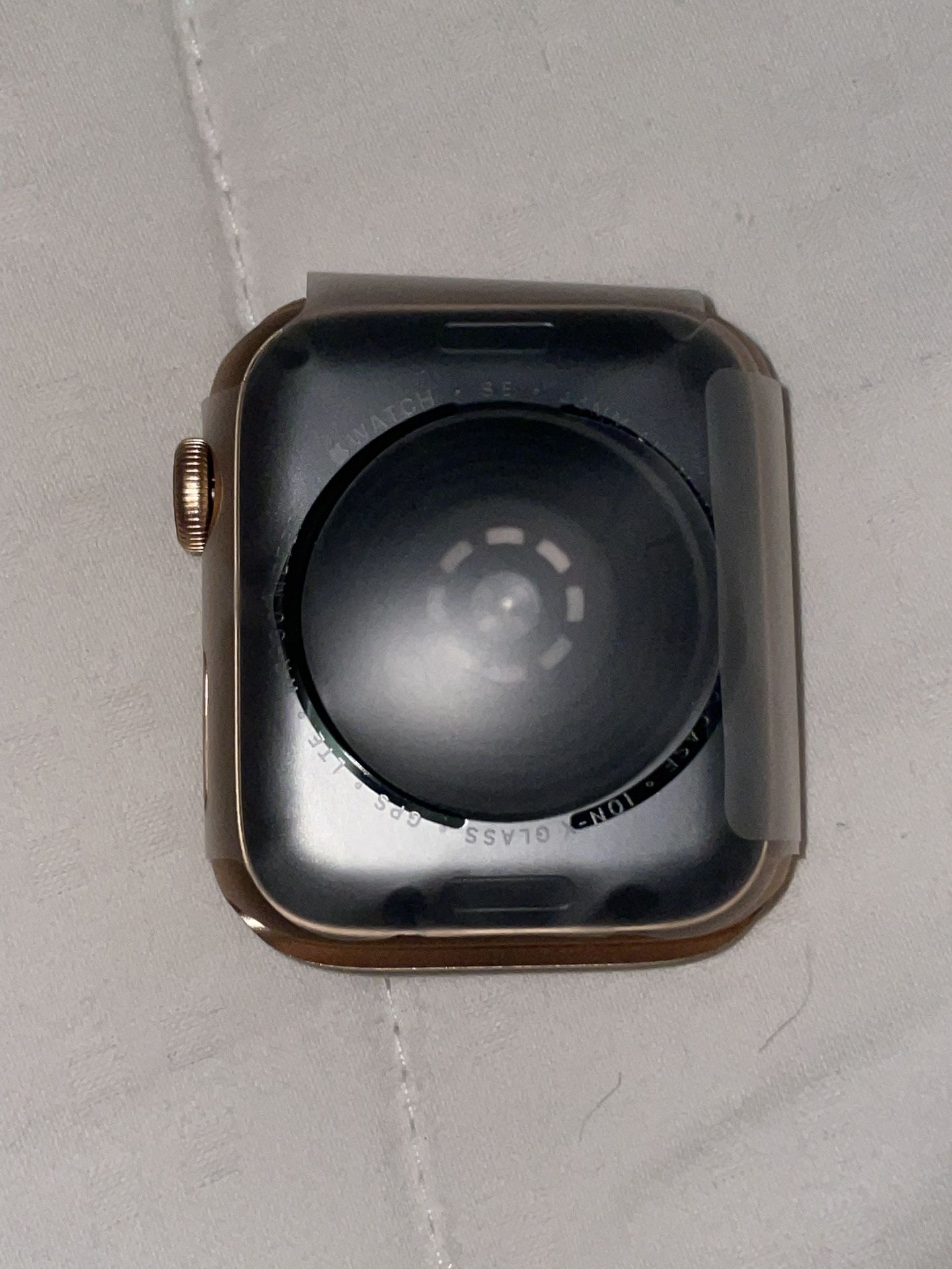 Apple Watch SE (GPS + Cellular) Aluminum 44MM