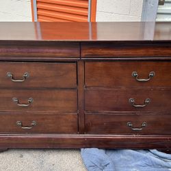 Ashley 8 drawers dresser dark brown,L59”*D16”*H33”(address in description)