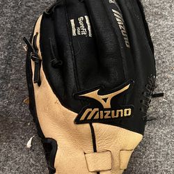Mizuno baseball glove