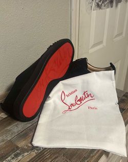 LOUBOUTIN/ RED BOTTOMS