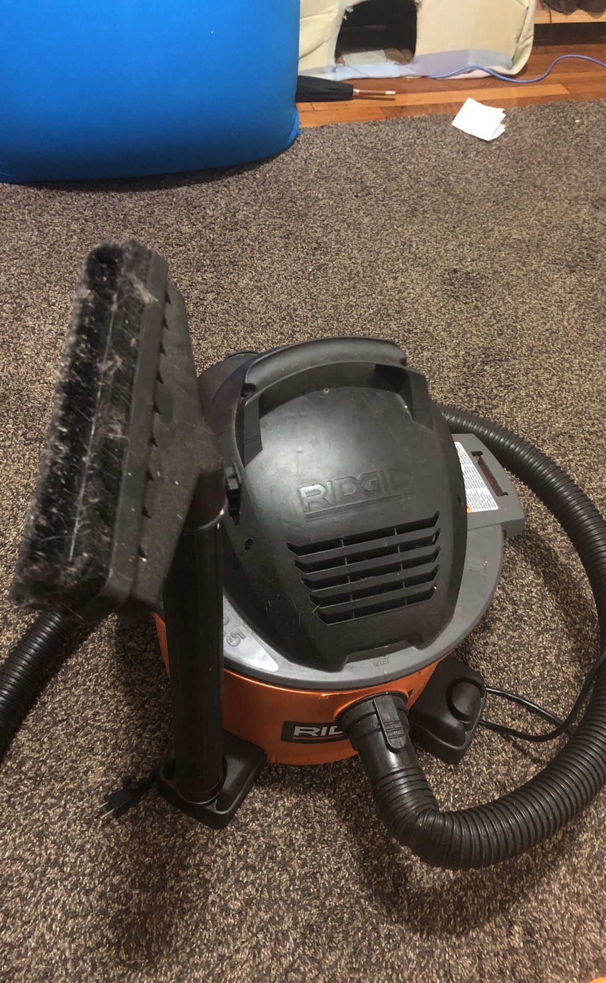 Ridgid 6 gal wet dry vacuum cleaner