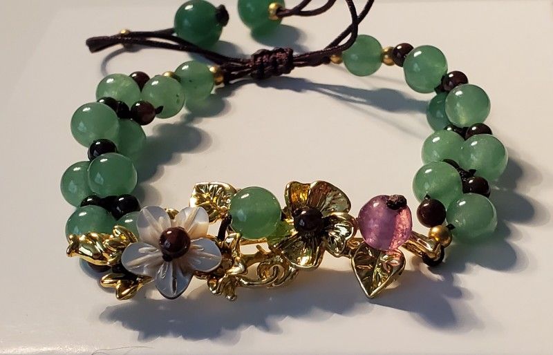 Floral Jade Beaded Bracelet