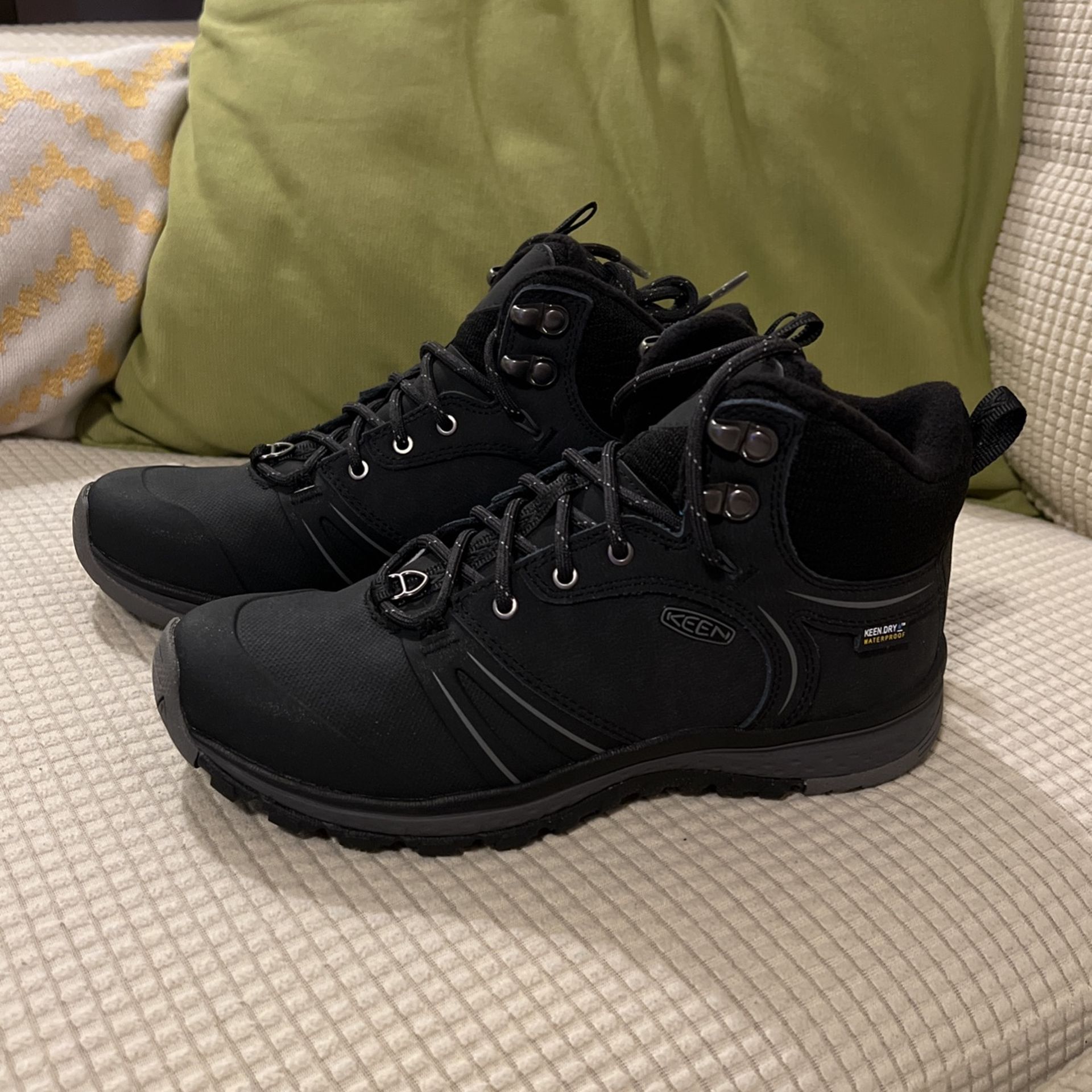 Keen Women’s Hiking Boots, New, Size 6,