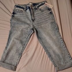 Time and Tru High Rise Straight Cropped Regular Size 12