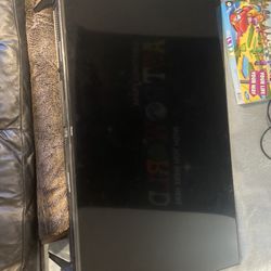 Hisense Roku Tv (Selling As Is) 