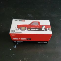 Mini Gt Khmg066 1/64 Chevrolet Silverado Kaido V1