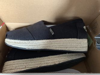 Skechers size 8.5