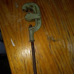 Saunders Nye Pipe Cutter