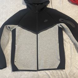 Nike tech