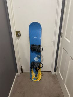 Youth Snowboard with Bindings - Size 128cm