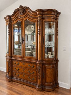 Antique China and buffett