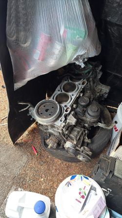 Volvo s60 t5 2012 engine parts