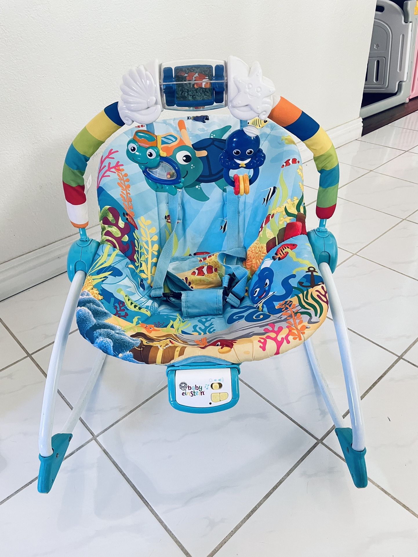 Baby Bouncer Soothing Vibrations Infant Seat - Removable -Toy Bar