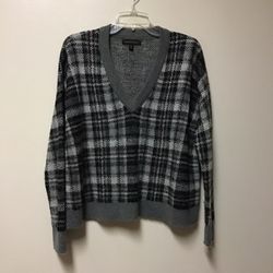 Women’s BANANA REPUBLIC Acrylic/nylon/Wool/mohair V-neck warm sweater… Size-XS (Oversized)