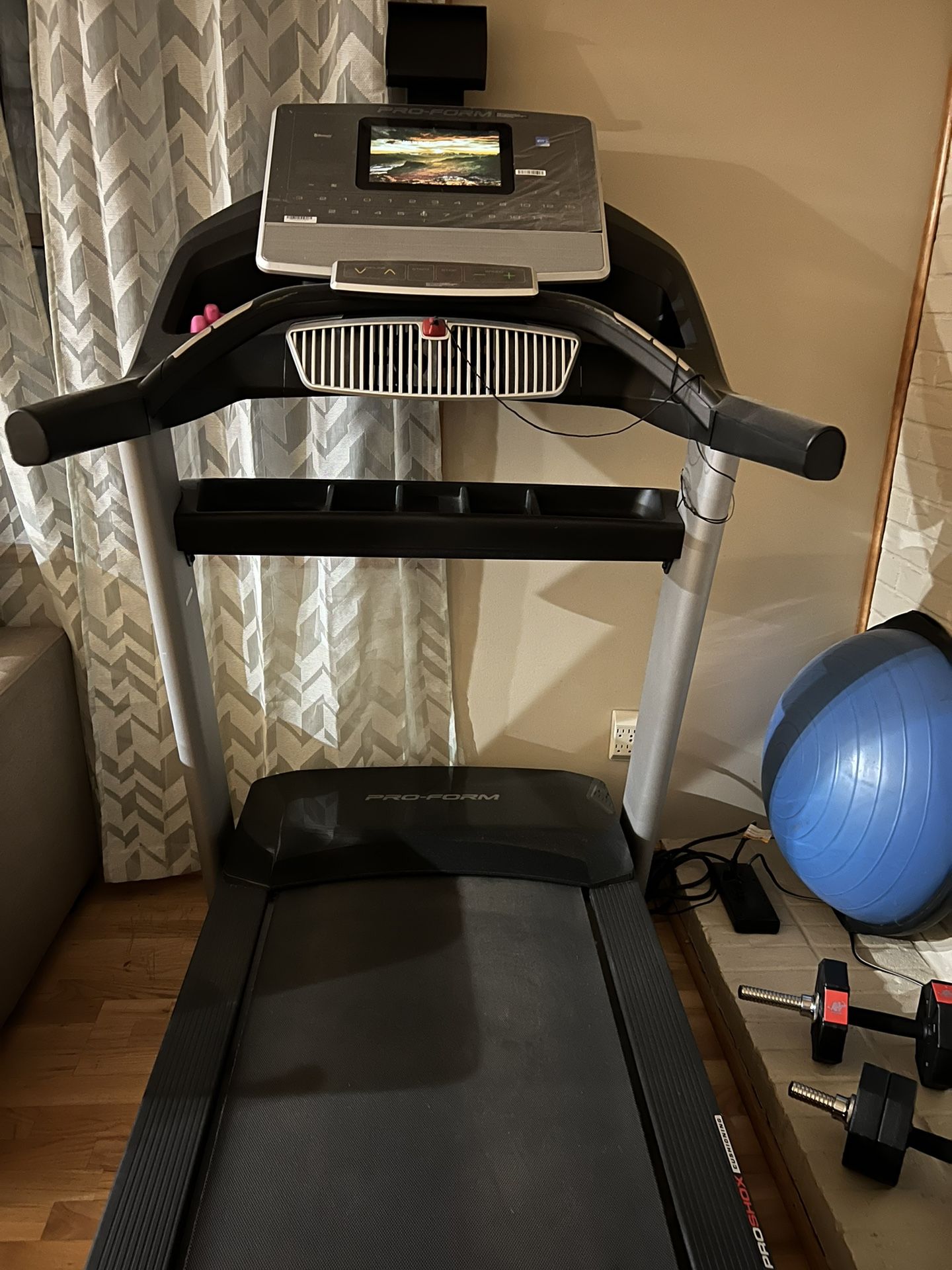 Treadmill Proform Pro 9000 Like New