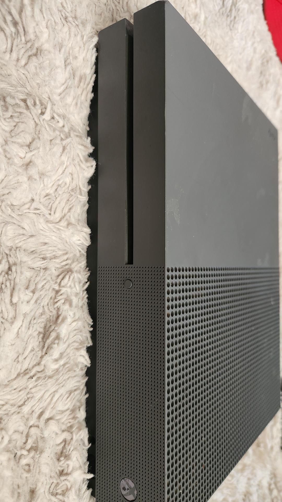Xbox One S