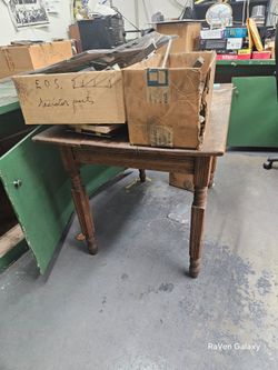 Vintage Solid Oak Farmhouse Side Table / Work Table – Antique