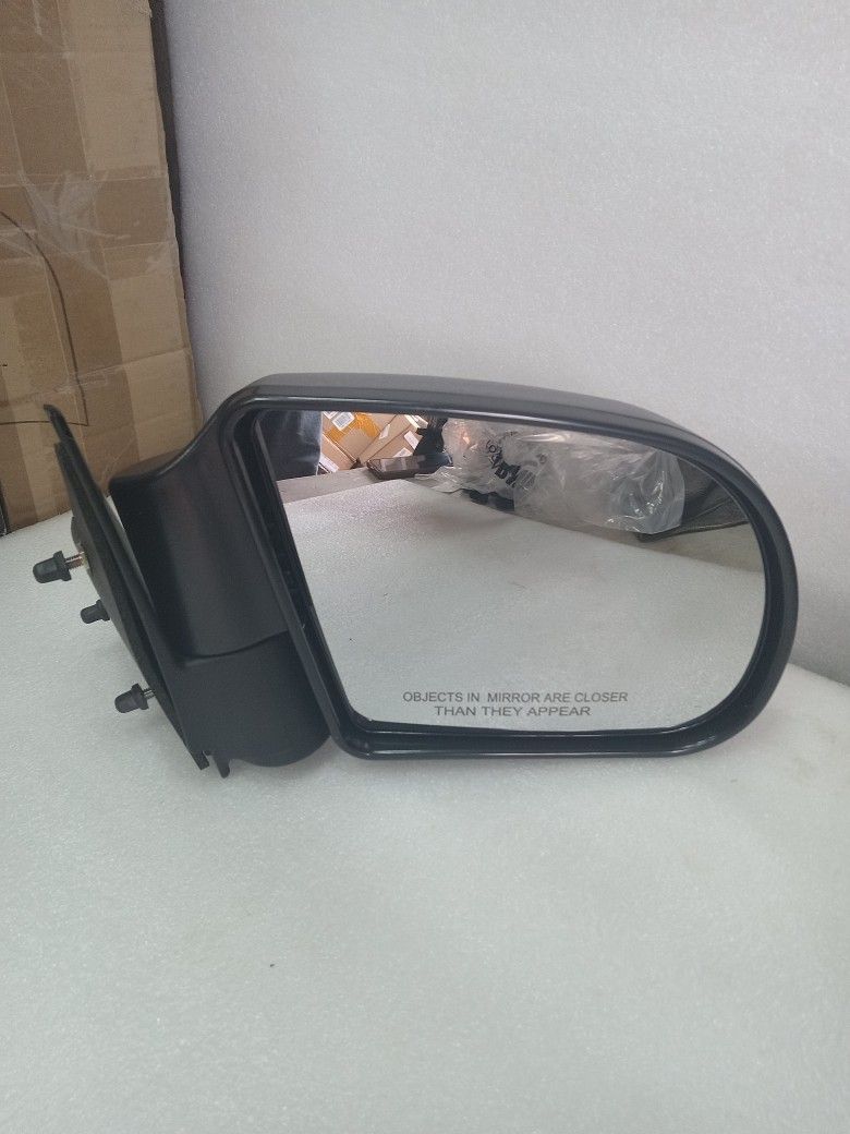 1999---2004 Chevy S10 S15 Blazer Sonoma Rh Door Mirror 