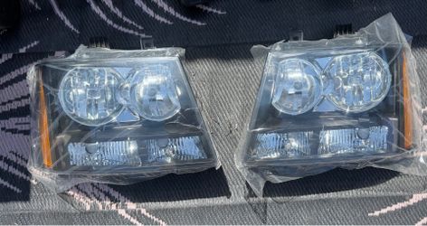 07-14 Chevy Tahoe Factory Style Headlights