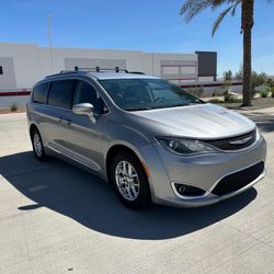 chrysler pacifica touring L 2020 new 
