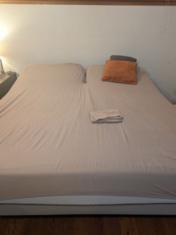 Sleep number dual  zone adjustable bed
