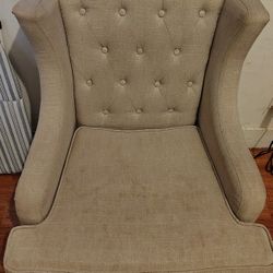 Comfortable Chair. Perfect for living rooms and medium rooms