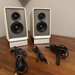 Edifier QR65 2.0 Bluetooth Multimedia Speaker System 65W GaN Charging, Lighting Effects - White