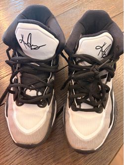 Kyrie Infinity TB