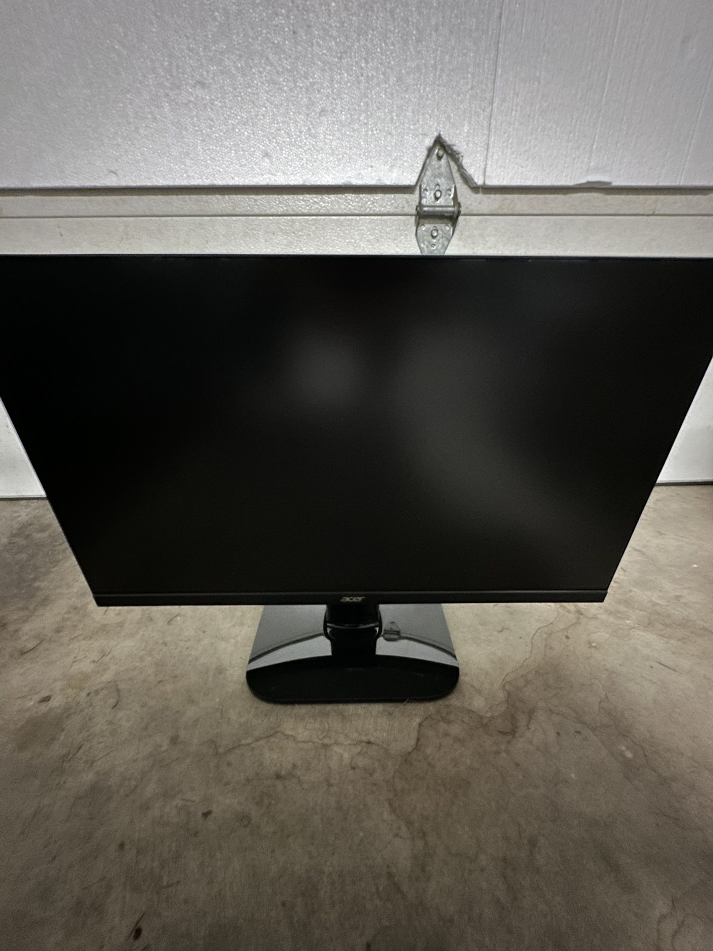 Acer 27 WQHD Monitor (KA272U biipx) – Excellent Condition