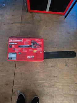 0CRAFTSMAN S205 46-cc 2-cycle 20-in Gas Chainsaw