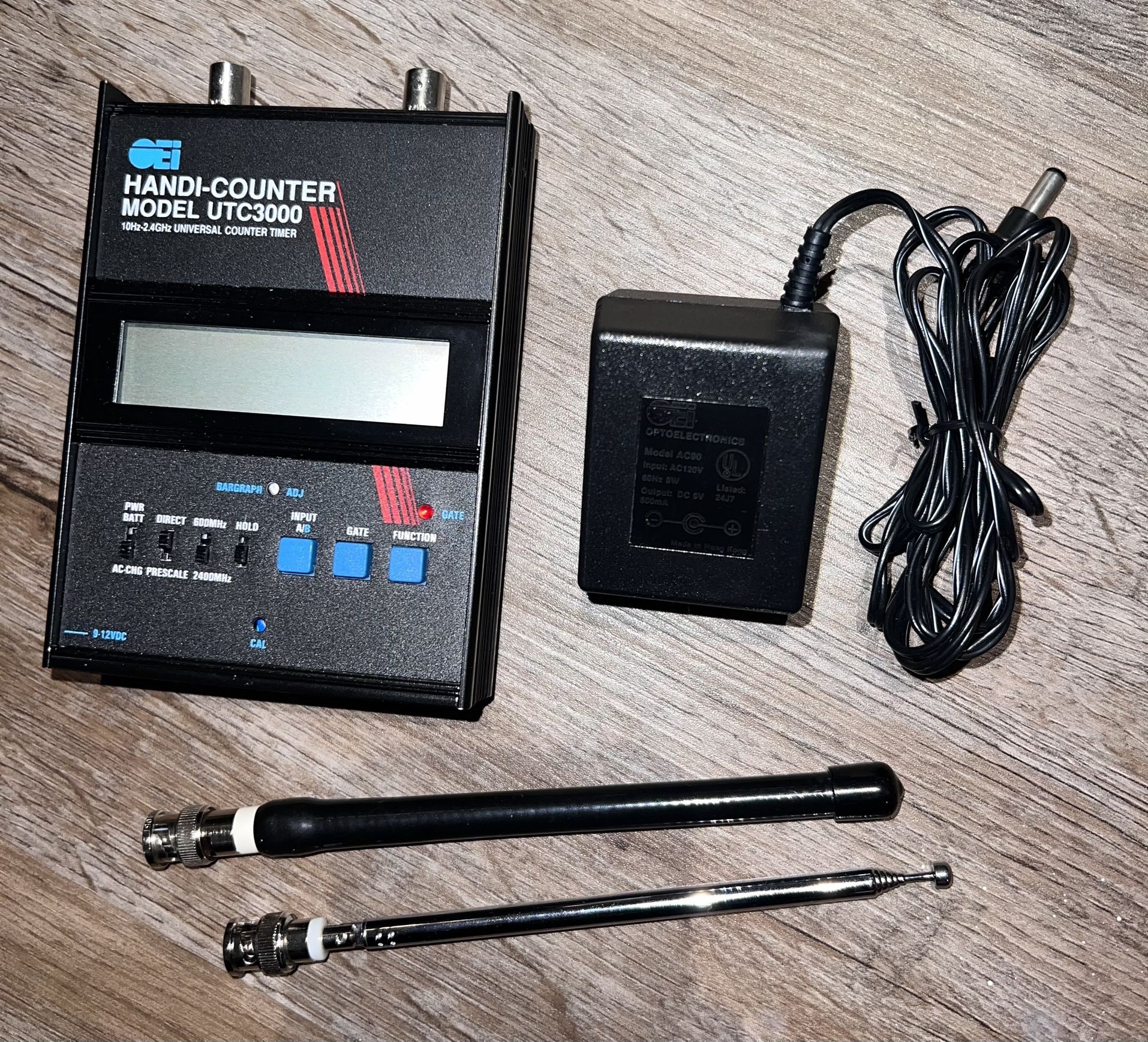 Optoelectronics Handi Frequency Counter Model UTC3000 10hz-2.4GHz Works