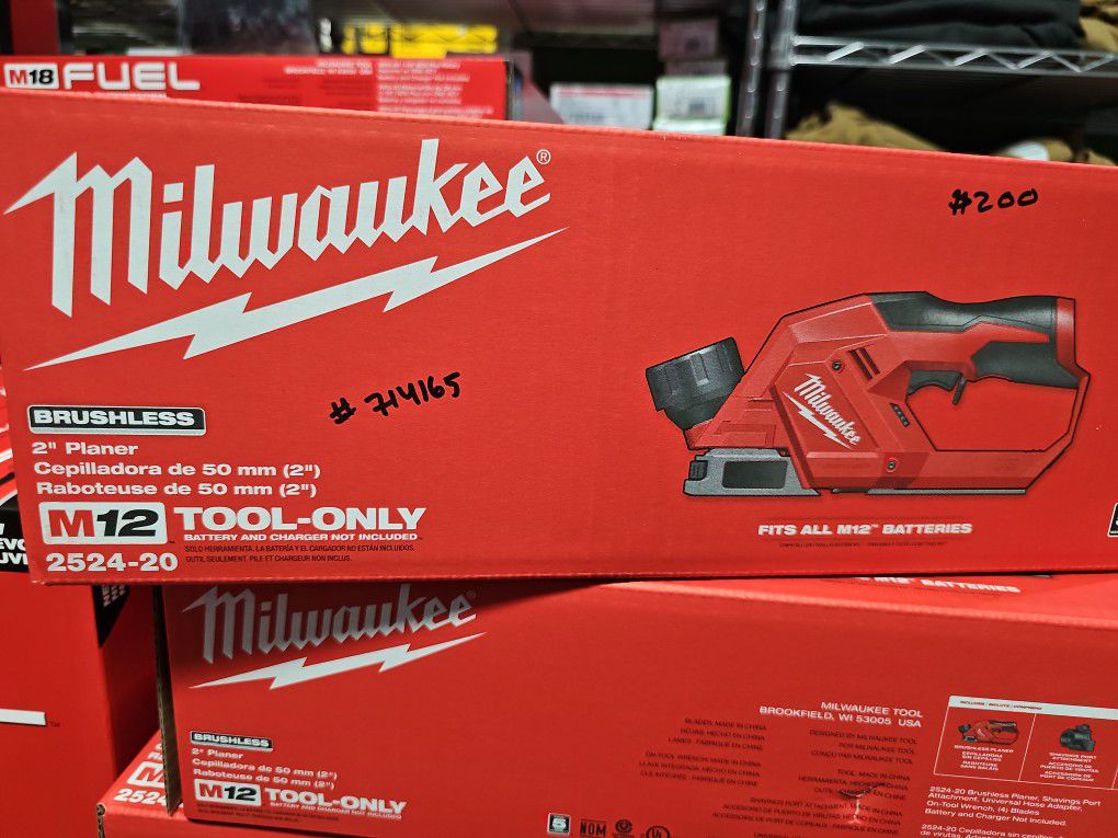 Milwaukee
M12 12V Lithium-Ion Brushless Cordless 2 in. Planer (Tool-Only)