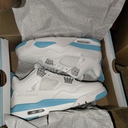 New Retro 4s 