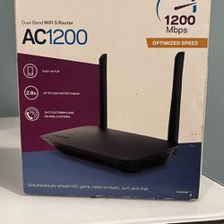 Linksys AC1200 WiFi 5 Router (Like new)