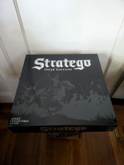 Stratego Onyx Edition