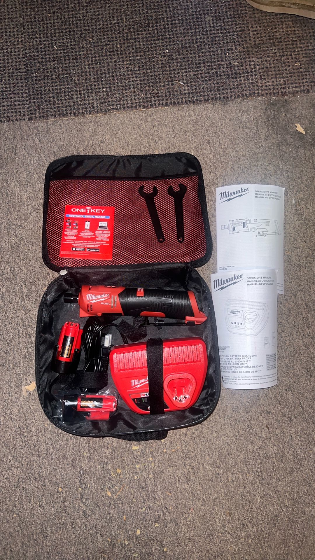 Milwaukee M12 Grinder