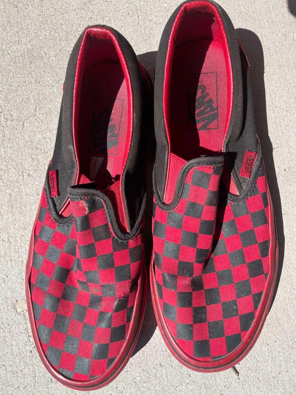 Red Vans Size7