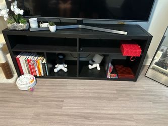 Black tv stand
