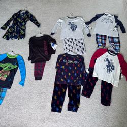 Boys Size 6/7 Pajamas All New And New Robe 