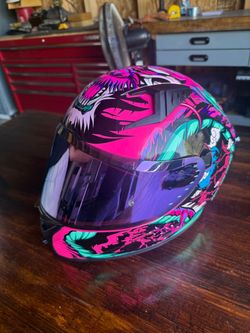 Motorcycle helmet